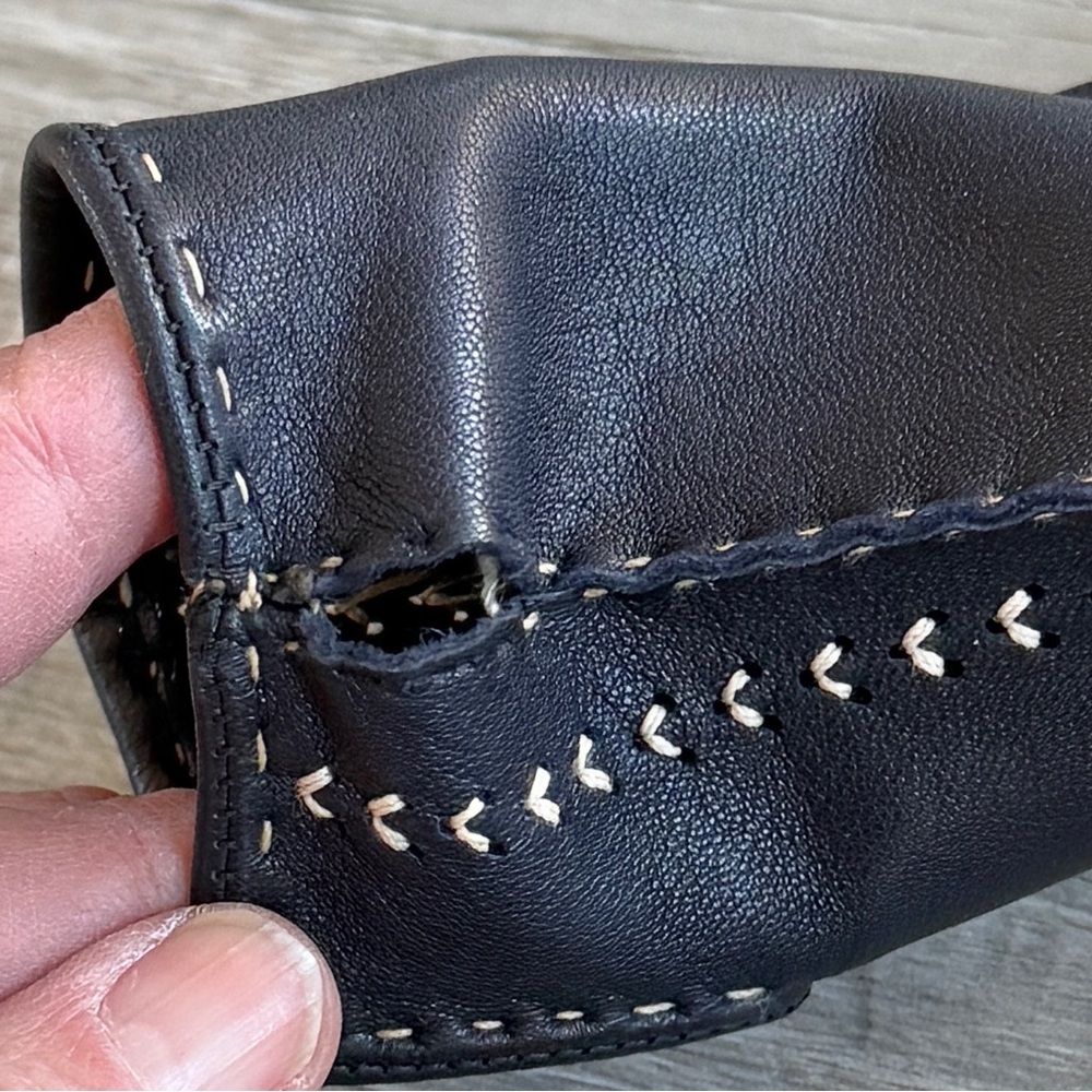 Vintage Leather Whipstitched Driving Gloves in Navy (size XS) - Picture 11 of 11